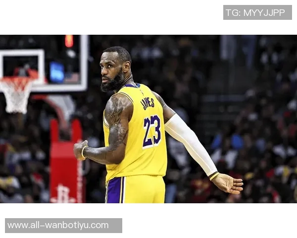 詹姆斯团队呼吁湖人谨慎安排出场时间他将缺席季前赛首战